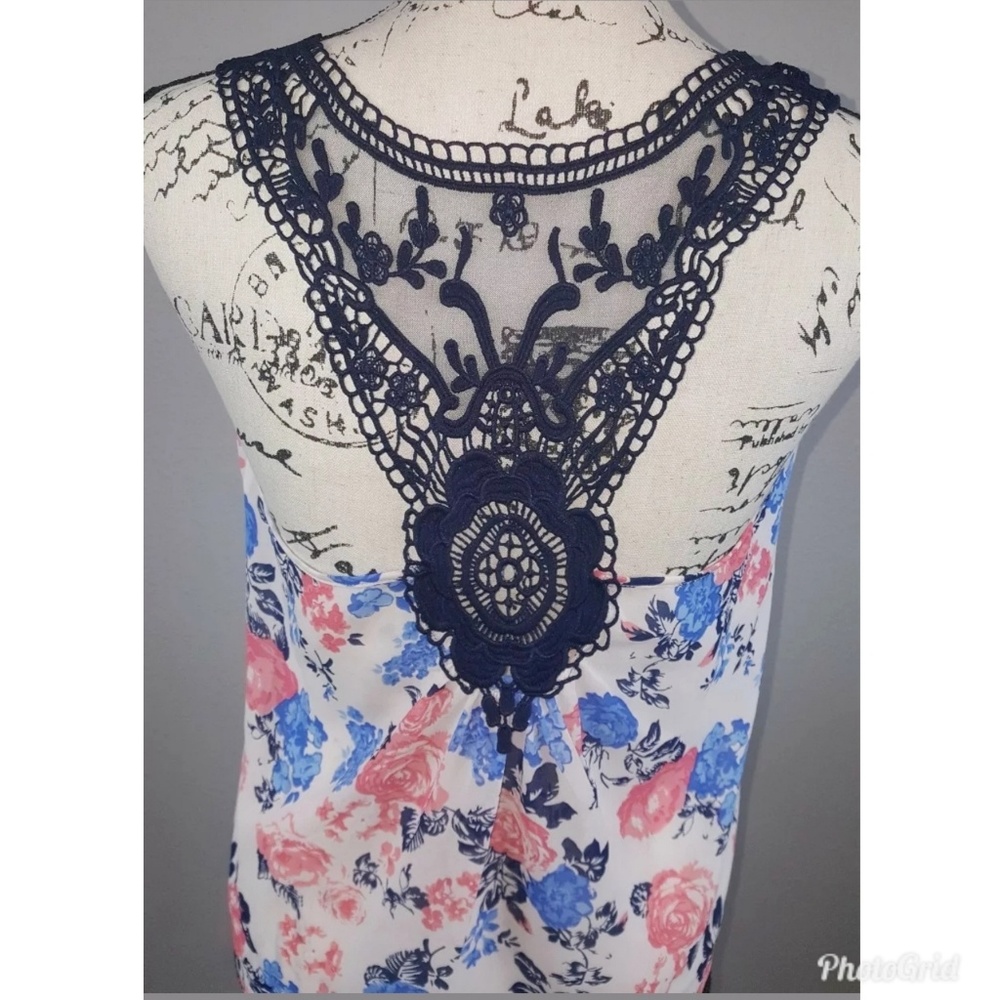 I'm In Love With Derek Sheer Floral/Lace Blouse White Pink Blue Size Med